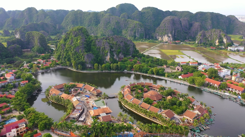 Hanoi Halong Ninh Binh Sapa 7D6N Tour
