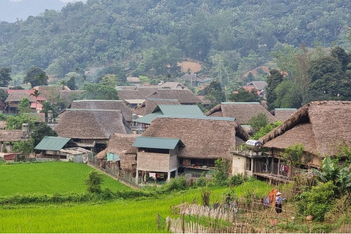 Thon Tha Village