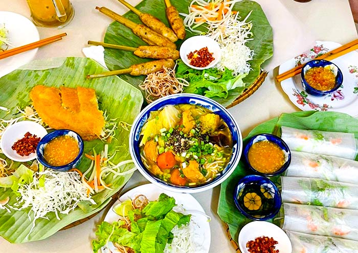 Why is Vietnamese food so healthy