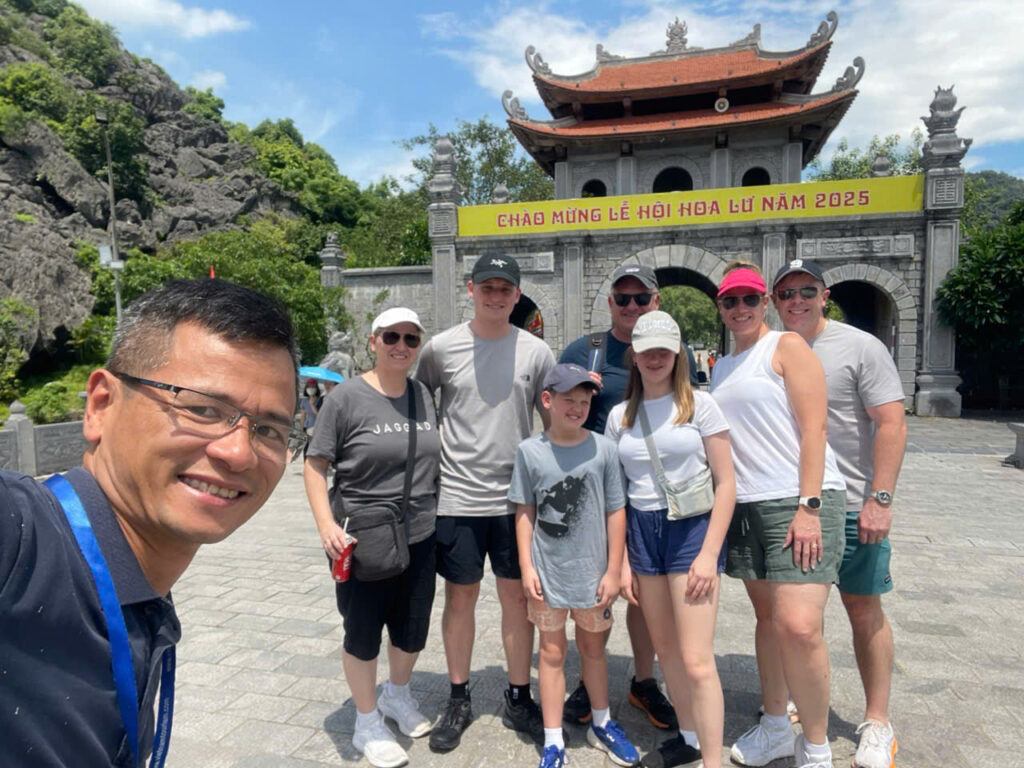 Northern Vietnam 6D5N tour with Frank tour guide
