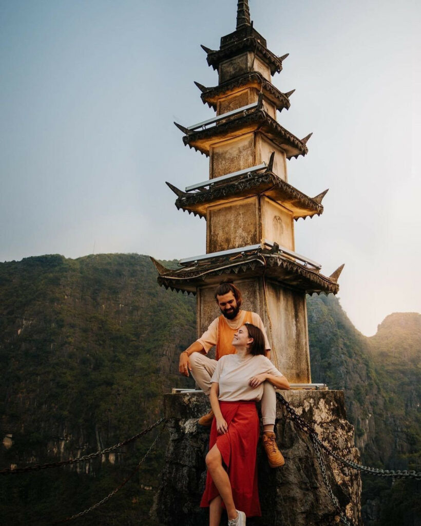 Is It Better to Go to Mua Cave in the Morning or Afternoon