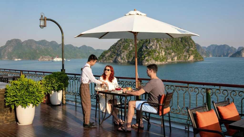 Rosy cruise Halong - Northern Vietnam 6D5N tour