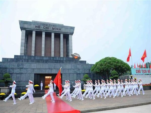 Ho-chi-minh-mausoleum-complex