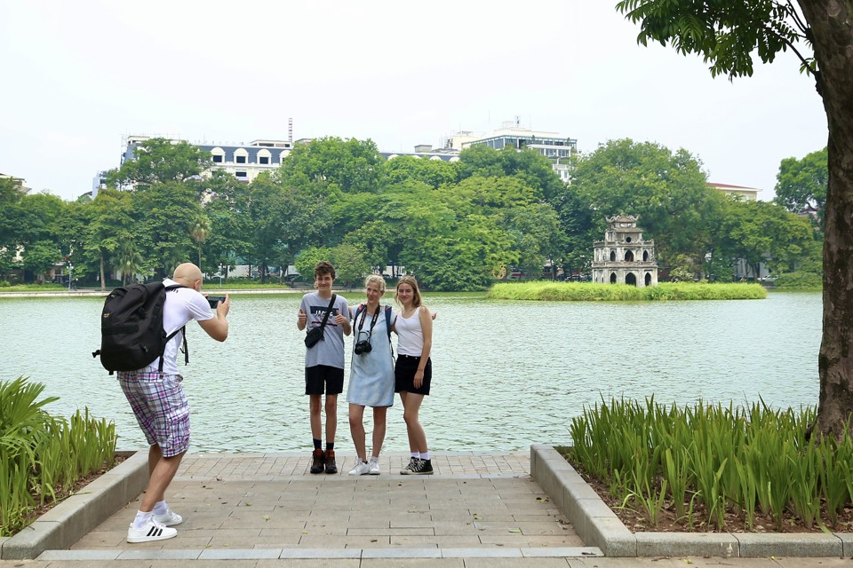 hoan kiem lake