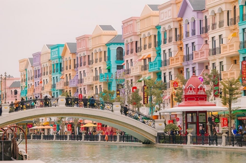 Cultural Village and Food Streets